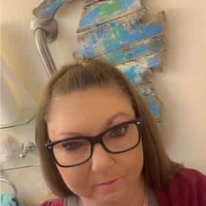 Meet your Posher, Stacey